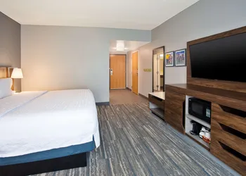 Hampton Inn & Suites Tampa East (Casino Area) hotel thumbnail 8