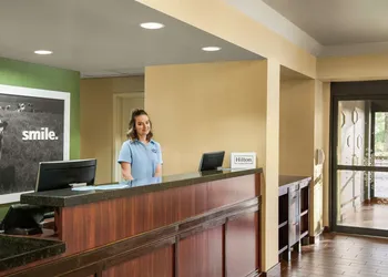 Hampton Inn Portland-Airport hotel thumbnail 4