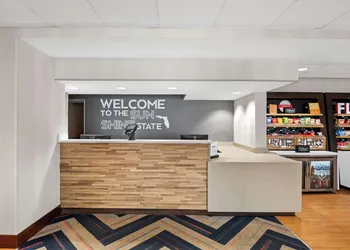 Hampton Inn Debary/Deltona hotel thumbnail 2
