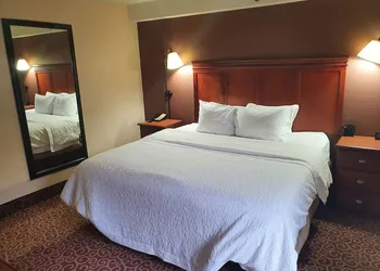 McKnight Hotel hotel thumbnail 3