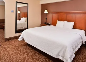 McKnight Hotel hotel thumbnail 5