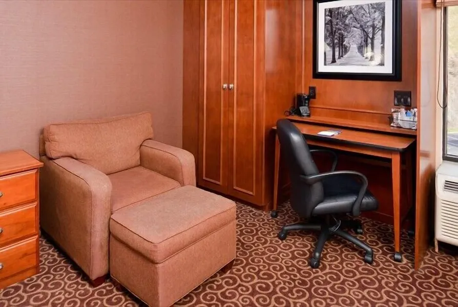 McKnight Hotel hotel detail image 6