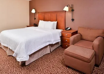 McKnight Hotel hotel thumbnail 7