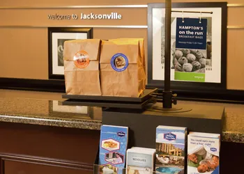 Hampton Inn Suites Jacksonville Airport hotel thumbnail 5