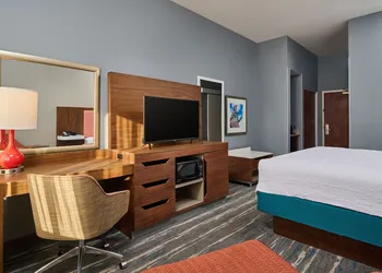 Hampton Inn Anchorage hotel thumbnail 5