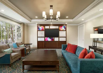 Hampton Inn New Orleans-St. Charles Ave./Garden District hotel thumbnail 3