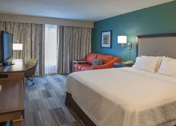 Hampton Inn New Orleans-St. Charles Ave./Garden District hotel thumbnail 8