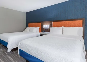 Hampton Inn Sioux Falls hotel thumbnail 5