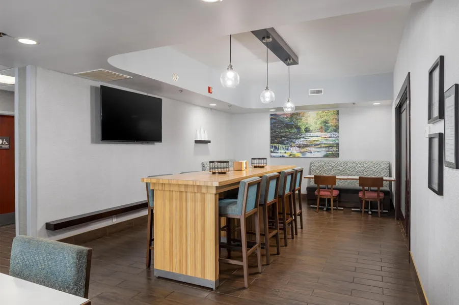 Hampton Inn Carrollton hotel detail image 2