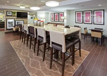 Hampton Inn Dickson hotel thumbnail 2