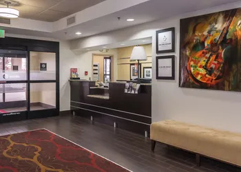 Hampton Inn Dickson hotel thumbnail 5