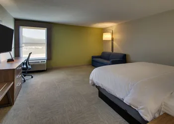 Holiday Inn Express Horse Cave by IHG hotel thumbnail 6