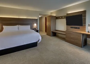Holiday Inn Express Horse Cave by IHG hotel thumbnail 7