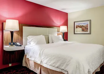 Hampton Inn St. Joseph hotel thumbnail 6