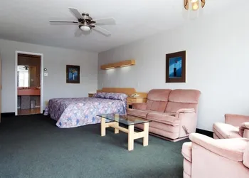 Daigle Motel hotel thumbnail 3