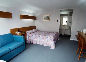Daigle Motel hotel thumbnail 8