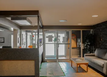 Morden Motor Inn hotel thumbnail 2