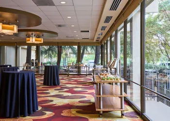 Washington Dulles Airport Marriott hotel thumbnail 2