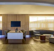 Washington Dulles Airport Marriott hotel detail image 5