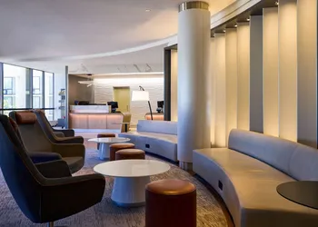 Washington Dulles Airport Marriott hotel thumbnail 6