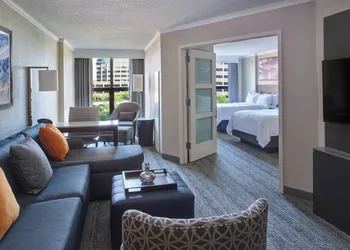 Chicago Marriott Suites O'Hare hotel thumbnail 7