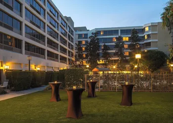 Fullerton Marriott at California State University hotel thumbnail 4