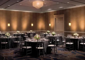 Westfields Marriott Washington Dulles hotel thumbnail 8