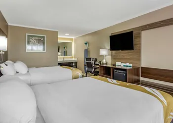 Quality Inn and Suites Pawleys Island SC hotel thumbnail 6