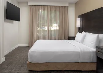 Residence Inn by Marriott Phoenix Airport hotel thumbnail 7