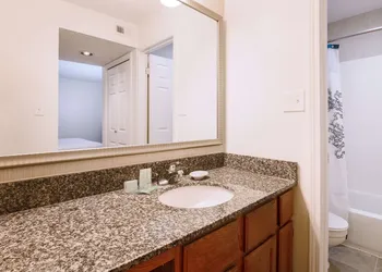 Hawthorn Suites by Wyndham Tinton Falls hotel thumbnail 6