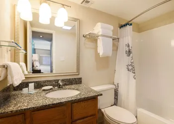 Hawthorn Suites by Wyndham Tinton Falls hotel thumbnail 8