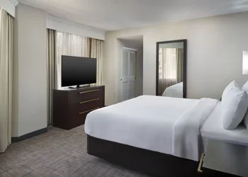 Residence Inn by Marriott Bethesda Downtown hotel thumbnail 8