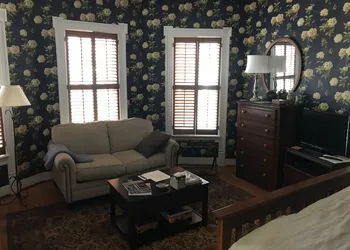 Charles Bass House Bed & Breakfast hotel thumbnail 2