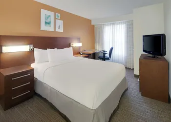 Residence Inn by Marriott Indianapolis Airport hotel thumbnail 7