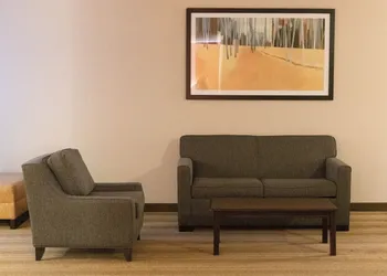 Hawthorn Suites BY Wyndham Erie hotel thumbnail 2