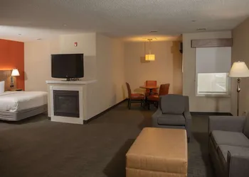 Hawthorn Suites BY Wyndham Erie hotel thumbnail 6