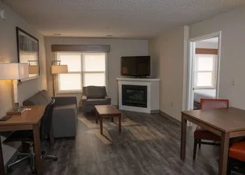Hawthorn Suites BY Wyndham Erie hotel thumbnail 8