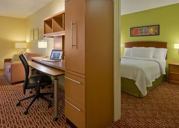 Hawthorn Extended Stay by Wyndham Cincinnati NE/Mason hotel thumbnail 3