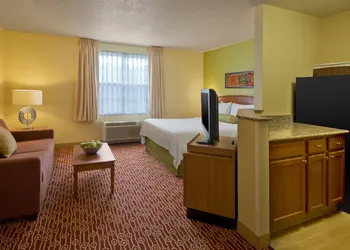 Hawthorn Extended Stay by Wyndham Cincinnati NE/Mason hotel thumbnail 4