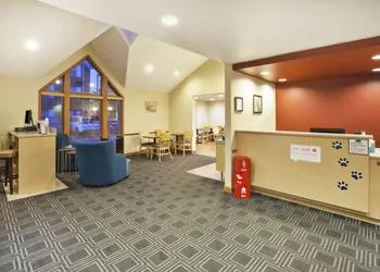Towneplace Suites By Marriott Detroit Livonia hotel thumbnail 2