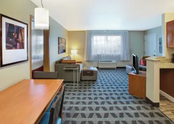 Towneplace Suites By Marriott Detroit Livonia hotel thumbnail 8
