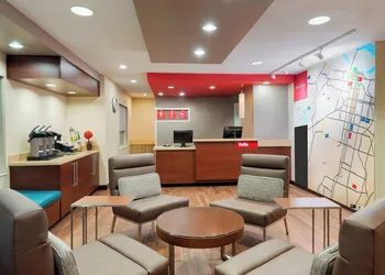 TownePlace Suites by Marriott Savannah Midtown hotel thumbnail 2