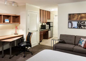 TownePlace Suites by Marriott San Antonio Airport hotel thumbnail 5