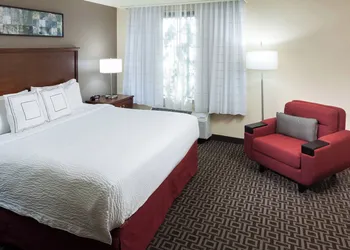TownePlace Suites by Marriott San Antonio Airport hotel thumbnail 8