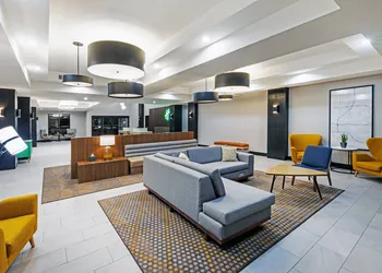 Holiday Inn Hotel & Suites Tulsa South by IHG hotel thumbnail 2