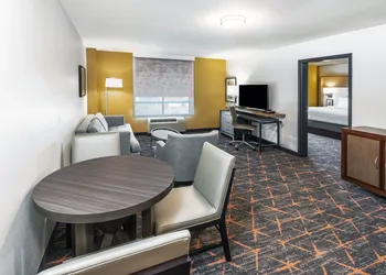 Holiday Inn Hotel & Suites Tulsa South by IHG hotel thumbnail 4