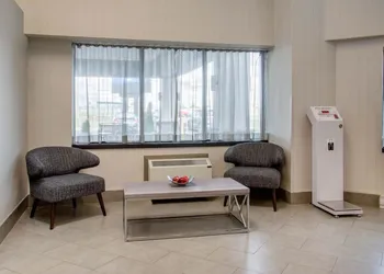 Comfort Inn Aéroport hotel thumbnail 5