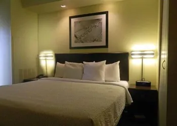 Springhill Suites by Marriott Galveston hotel thumbnail 2