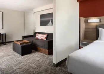 SpringHill Suites Dallas Downtown / West End hotel thumbnail 4