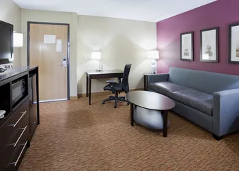 AmericInn by Wyndham Osceola hotel thumbnail 8